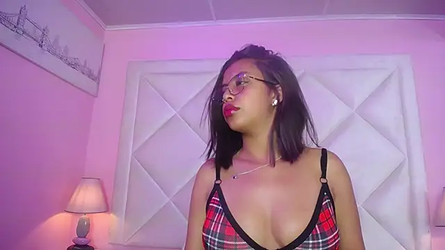 Tinaa Monroe online show from 21, 5, 2026
