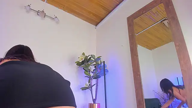 megan shyne online show from 17, 6, 2026