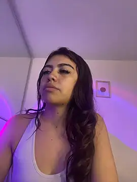 Snapshot of kira_ec chatting on 3, 7, 2026 kira ec online show from 3, 7, 2026