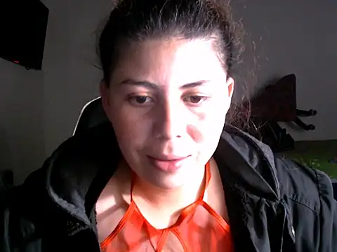 katiaerotic online show from 18, 4, 2026