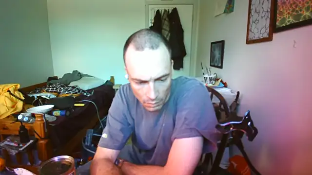JohnnyMoves online show from 15, 6, 2026
