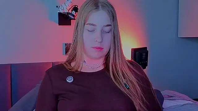 ShowmeYourfetish online show from 17, 5, 2026