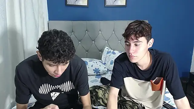 Snapshot of Thiago_And_Gael chatting on 11, 7, 2026 Thiago And Gael online show from 11, 7, 2026