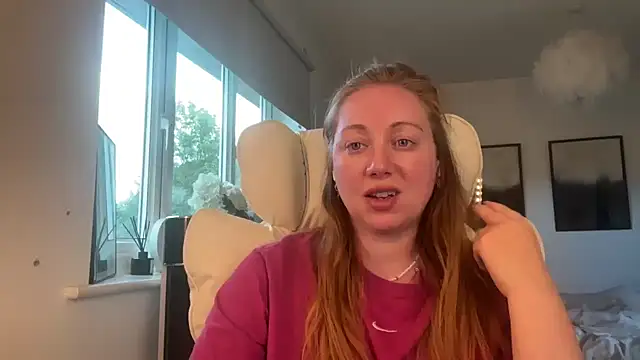 arielsweetieee online show from 13, 5, 2026