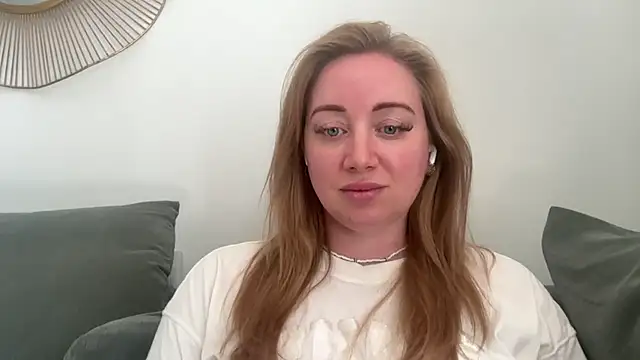 Snapshot of arielsweetieee chatting on 3, 7, 2026 arielsweetieee online show from 3, 7, 2026