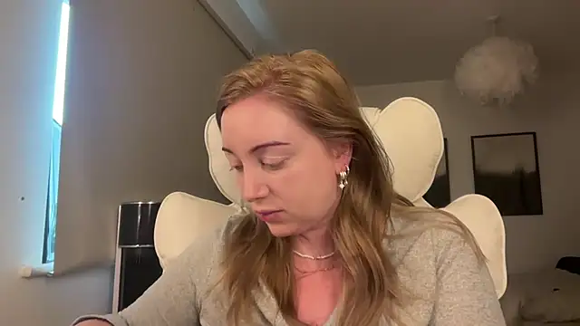 arielsweetieee online show from 19, 5, 2026