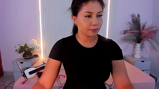 LucyWild8 online show from 18, 6, 2026