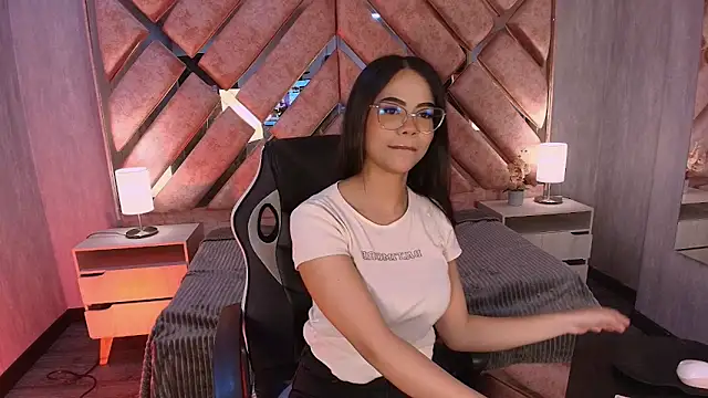 Susan Voltaire online show from 17, 4, 2026