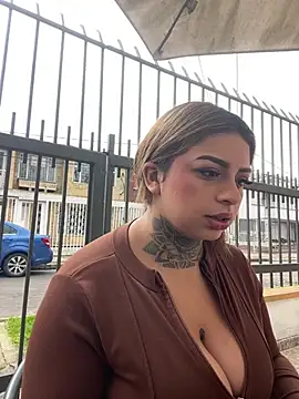 ScarlettRose Pink online show from 4, 5, 2026