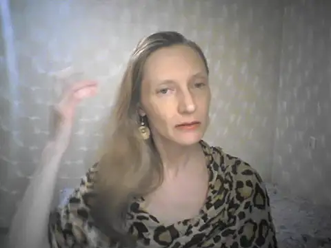 Snapshot of LunaBelle8 chatting on 20, 4, 2026 LunaBelle8 online show from 20, 4, 2026