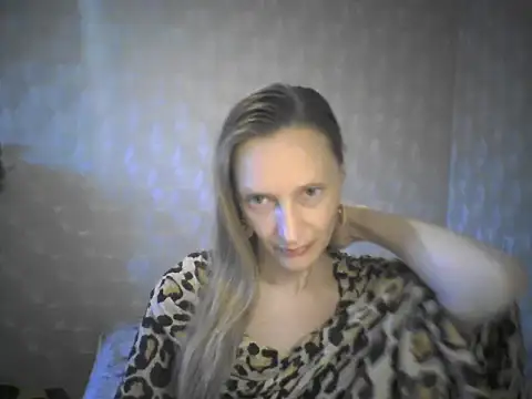 Snapshot of LunaBelle8 chatting on 27, 4, 2026 LunaBelle8 online show from 27, 4, 2026