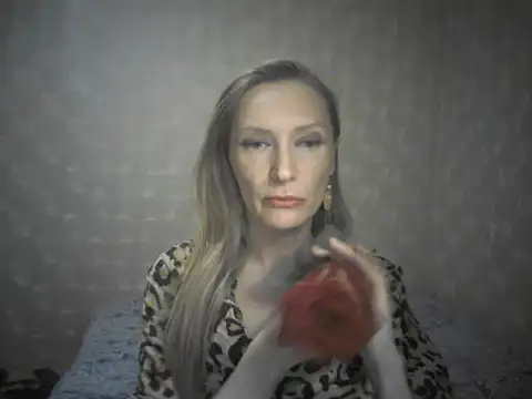 Snapshot of LunaBelle8 chatting on 19, 4, 2026 LunaBelle8 online show from 19, 4, 2026