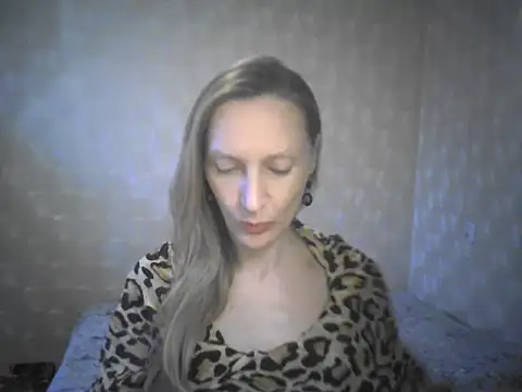 Snapshot of LunaBelle8 chatting on 23, 4, 2026 LunaBelle8 online show from 23, 4, 2026