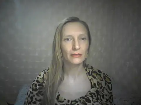 Snapshot of LunaBelle8 chatting on 18, 4, 2026 LunaBelle8 online show from 18, 4, 2026