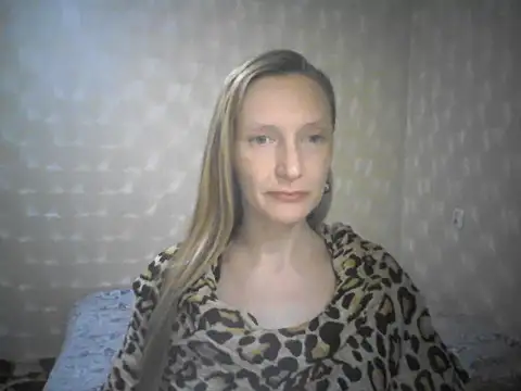 Snapshot of LunaBelle8 chatting on 17, 4, 2026 LunaBelle8 online show from 17, 4, 2026