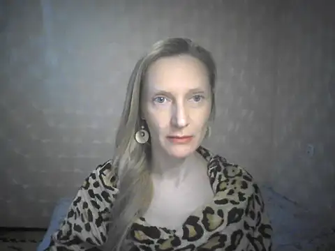Snapshot of LunaBelle8 chatting on 22, 4, 2026 LunaBelle8 online show from 22, 4, 2026