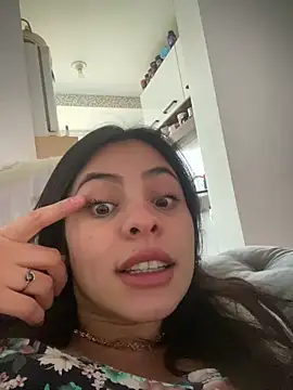 Livia-cortez online show from 2, 6, 2026