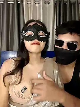couple hot43 online show from 13, 5, 2026