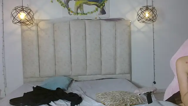 Snapshot of mrandmrsvixencs chatting on 11, 5, 2026 mrandmrsvixencs online show from 11, 5, 2026