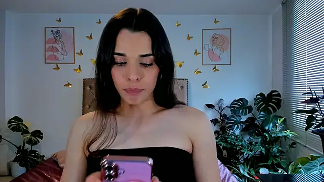Snapshot of bella_grego chatting on 20, 5, 2026 bella grego online show from 20, 5, 2026