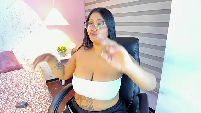 Snapshot of Tammara_Brm chatting on 13, 7, 2026 Tammara Brm online show from 13, 7, 2026