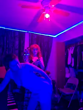 rheasplayground online show from 28, 4, 2026