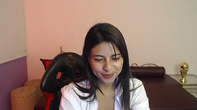 Snapshot of Lady_isabella_ chatting on 7, 7, 2026 Lady isabella online show from 7, 7, 2026