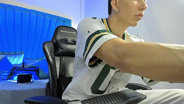 OliverThompsonJS online show from 30, 5, 2026