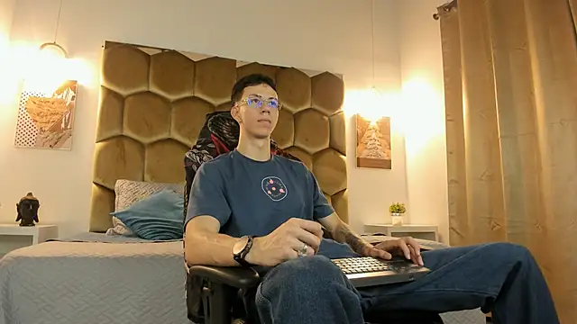 OliverThompsonJS online show from 1, 7, 2026
