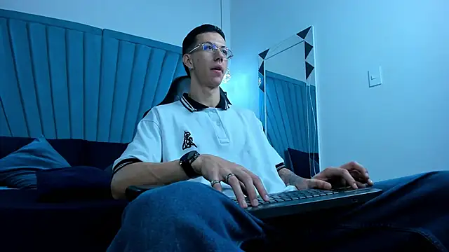 OliverThompsonJS online show from 13, 6, 2026