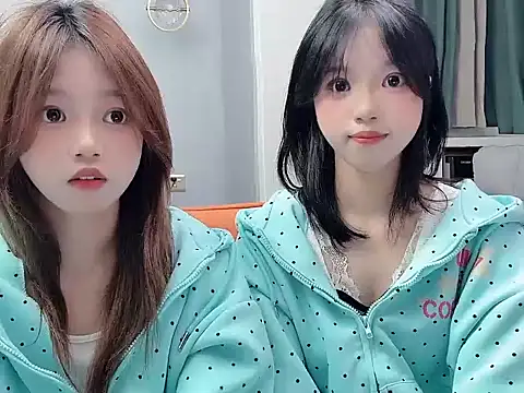 TwinXXbaby online show from 18, 4, 2026