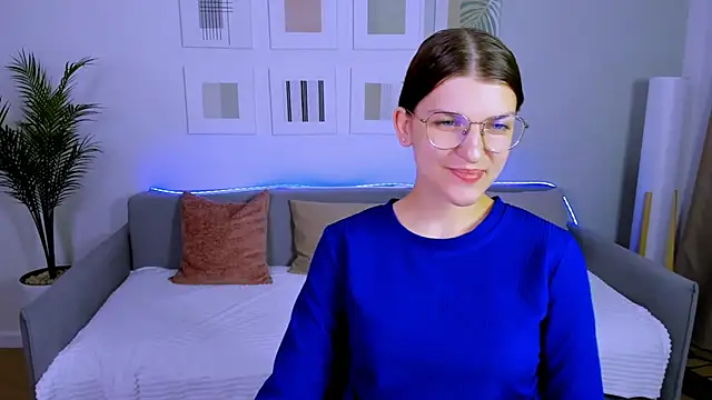 AnnaThorne online show from 25, 4, 2026