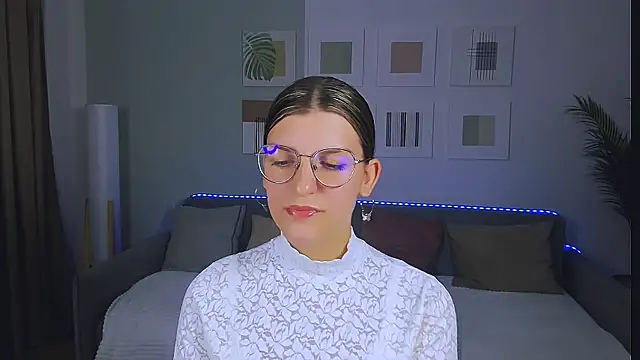 AnnaThorne online show from 29, 5, 2026