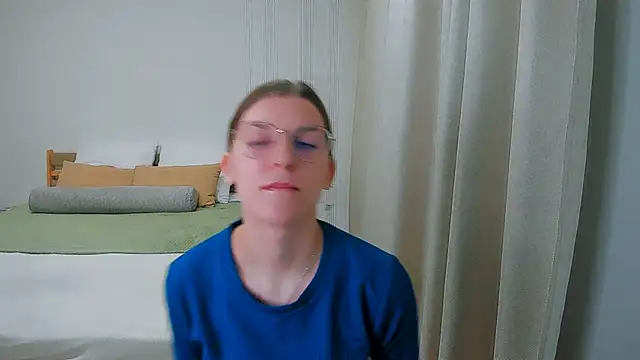 AnnaThorne online show from 5, 5, 2026