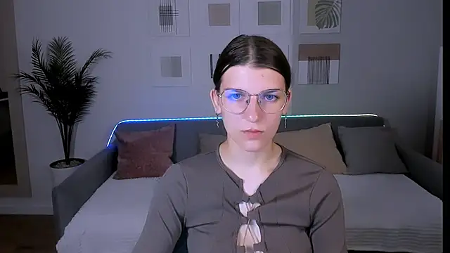 AnnaThorne online show from 16, 5, 2026