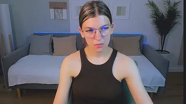 AnnaThorne online show from 25, 5, 2026