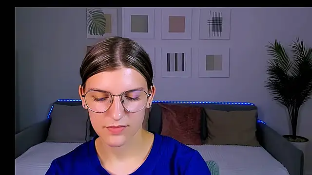 AnnaThorne online show from 2, 6, 2026