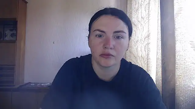 Snapshot of AlinaxJames chatting on 24, 6, 2026 AlinaxJames online show from 24, 6, 2026