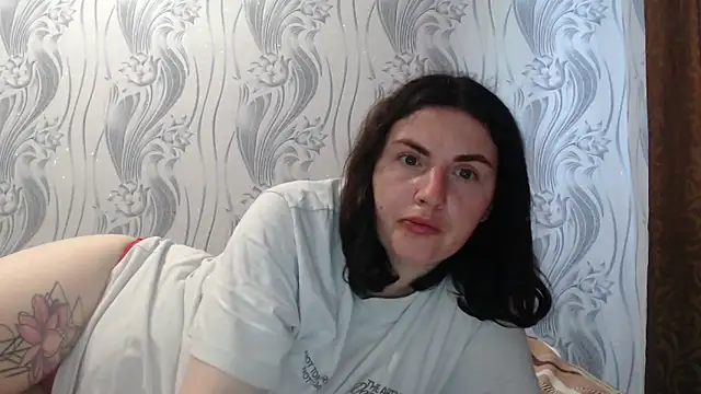 Snapshot of AlinaxJames chatting on 16, 6, 2026 AlinaxJames online show from 16, 6, 2026