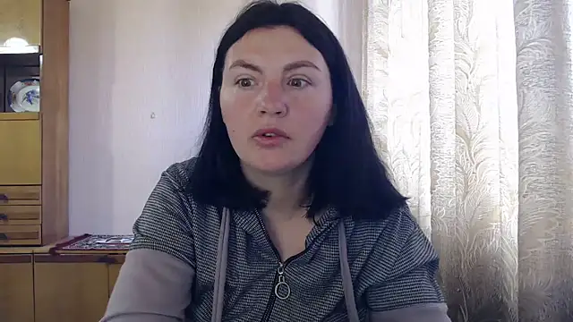 AlinaxJames online show from 24, 4, 2026