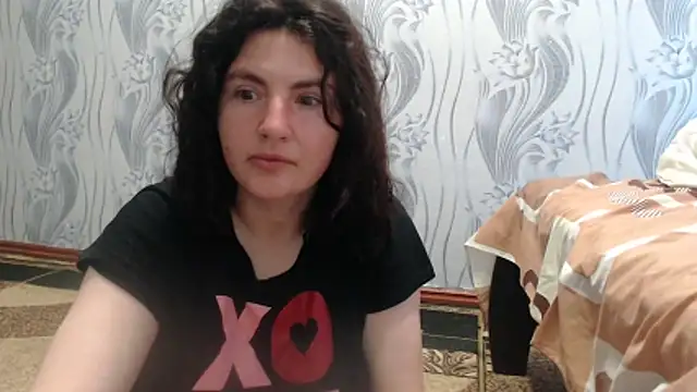 Snapshot of AlinaxJames chatting on 6, 6, 2026 AlinaxJames online show from 6, 6, 2026