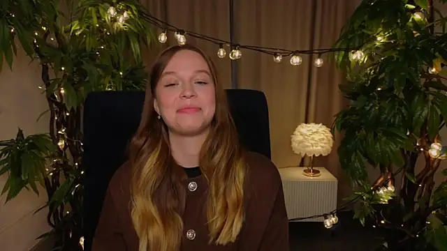 SylviaWhitaker online show from 24, 4, 2026