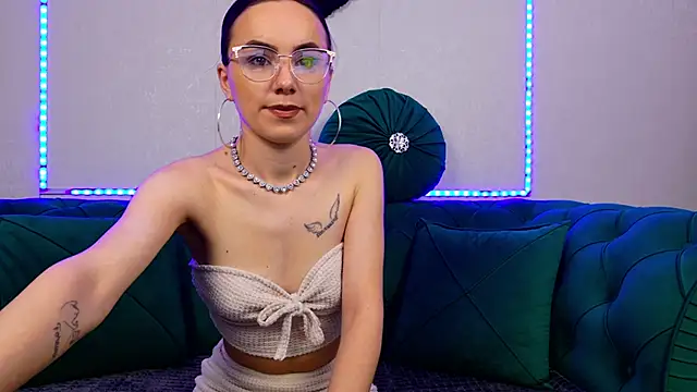 EliaSkye online show from 3, 6, 2026