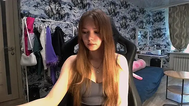 Snapshot of Princess_Mira chatting on 9, 7, 2026 Princess Mira online show from 9, 7, 2026