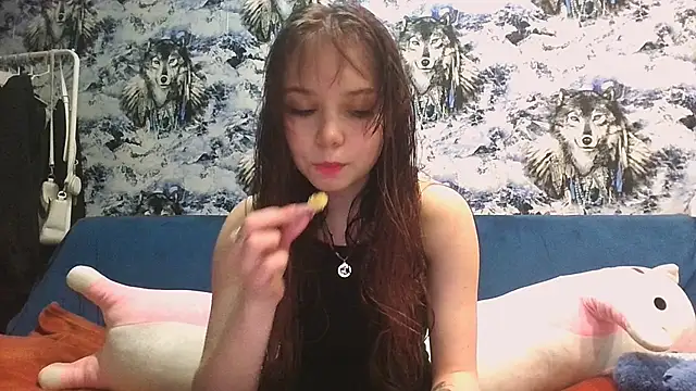 Snapshot of Princess_Mira chatting on 7, 6, 2026 Princess Mira online show from 7, 6, 2026