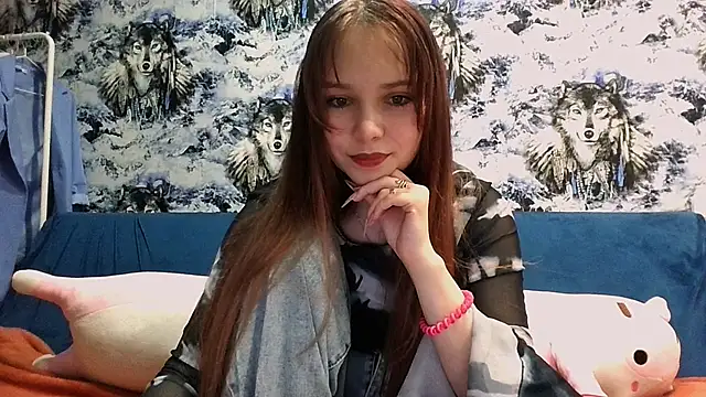 Snapshot of Princess_Mira chatting on 17, 6, 2026 Princess Mira online show from 17, 6, 2026
