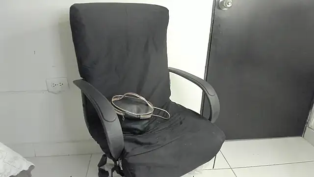 Snapshot of lolabunnysc chatting on 27, 5, 2026 lolabunnysc online show from 27, 5, 2026