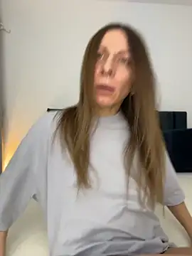 Mira Luna online show from 24, 5, 2026
