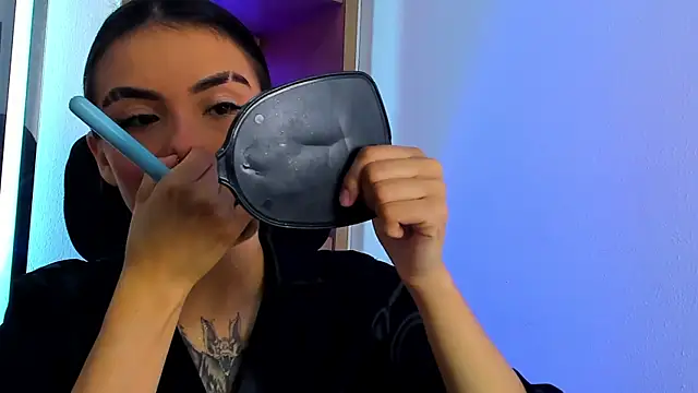 Snapshot of isabella_hv chatting on 15, 6, 2026 isabella hv online show from 15, 6, 2026