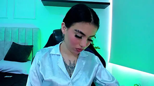 Snapshot of isabella_hv chatting on 27, 6, 2026 isabella hv online show from 27, 6, 2026